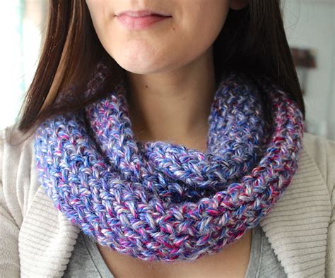 How to Knit an Infinity Scarf Pattern for Beginners